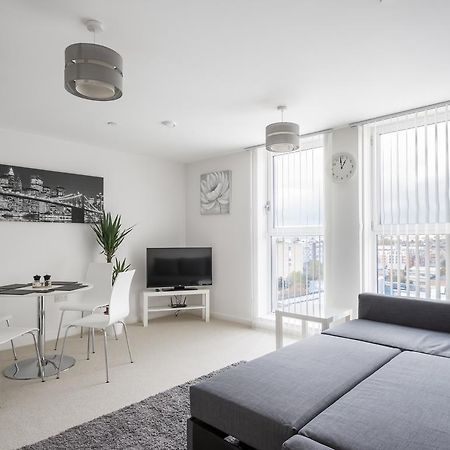 City View Apartment Бедфорд Екстериор снимка