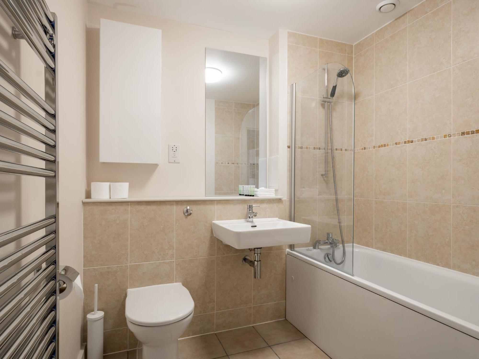 City View Apartment Бедфорд Екстериор снимка