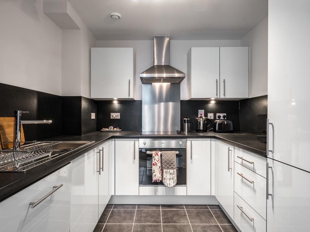 City View Apartment Бедфорд Екстериор снимка